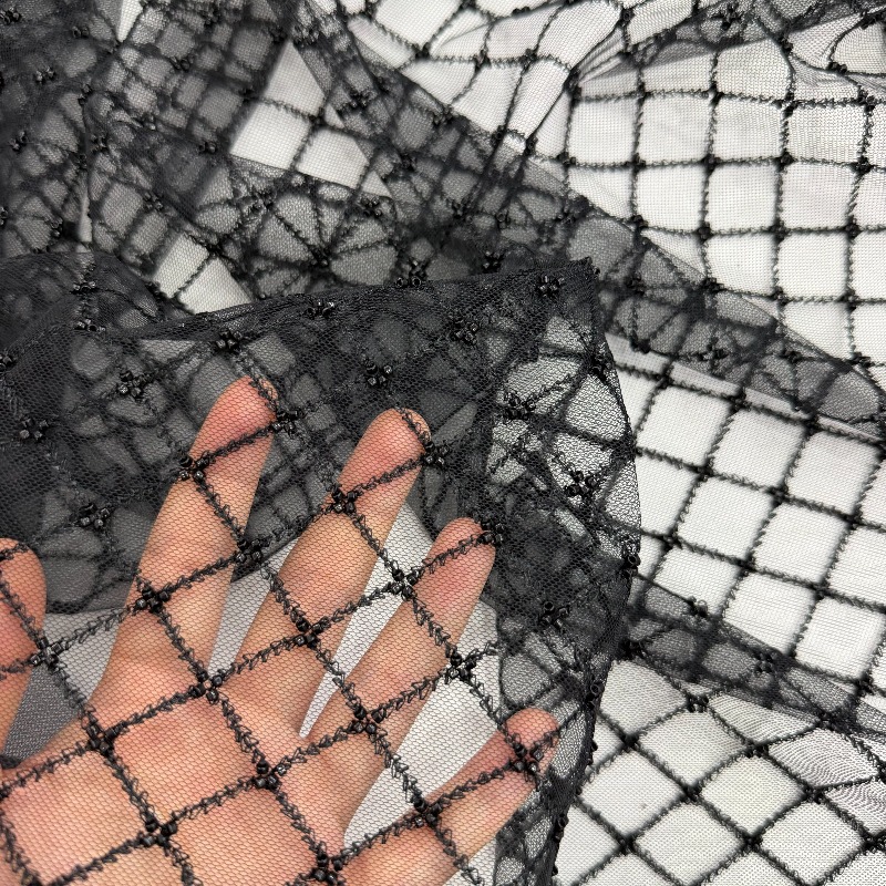 ผ้าตาข่ายปักลายลูกปัดแบบริปสต็ - Crystal Mesh Fabric บทวิจารณ์และราคา