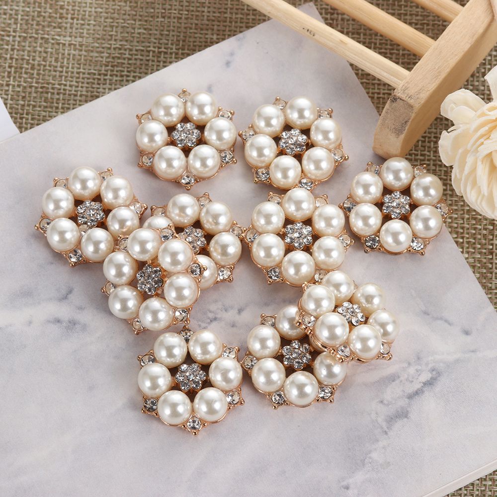 เย็บกระดุมหัวเข็มขัดรูปดอกไม้ต - Embellishments For Scrapbooking บทวิจารณ์และราคา